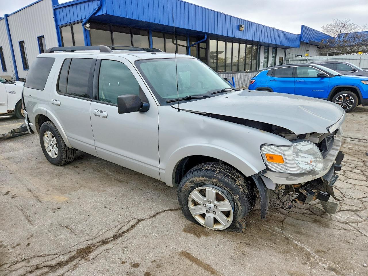 2010 FORD EXPLORER XLT photo 7