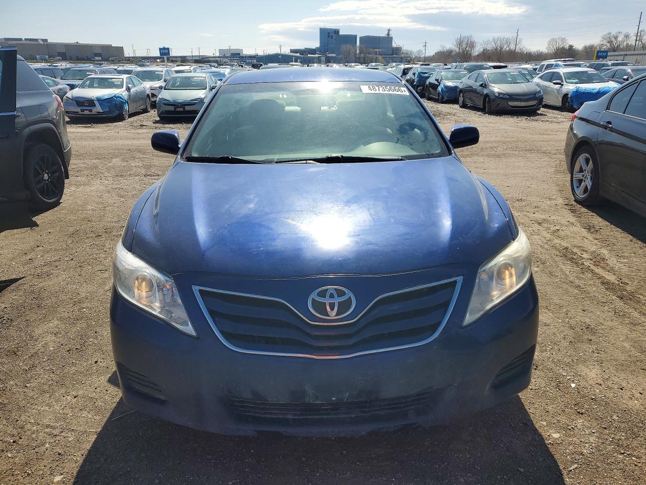 2010 TOYOTA CAMRY BASE photo 17