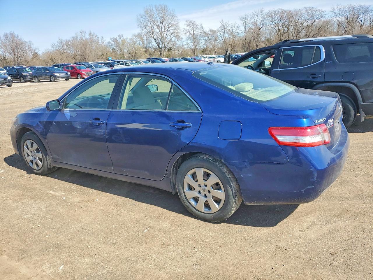 2010 TOYOTA CAMRY BASE photo 5