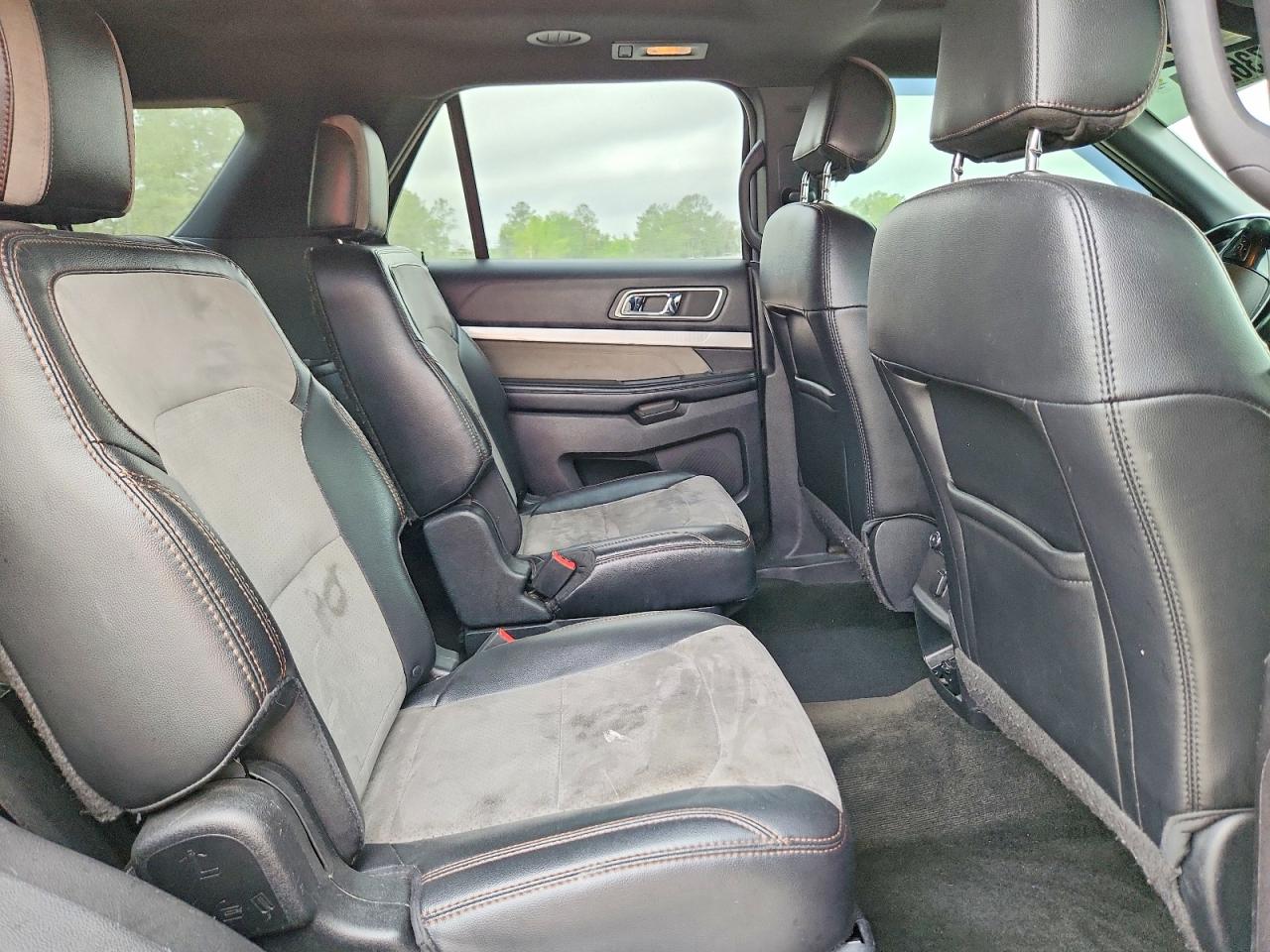 2017 FORD EXPLORER XLT photo 31