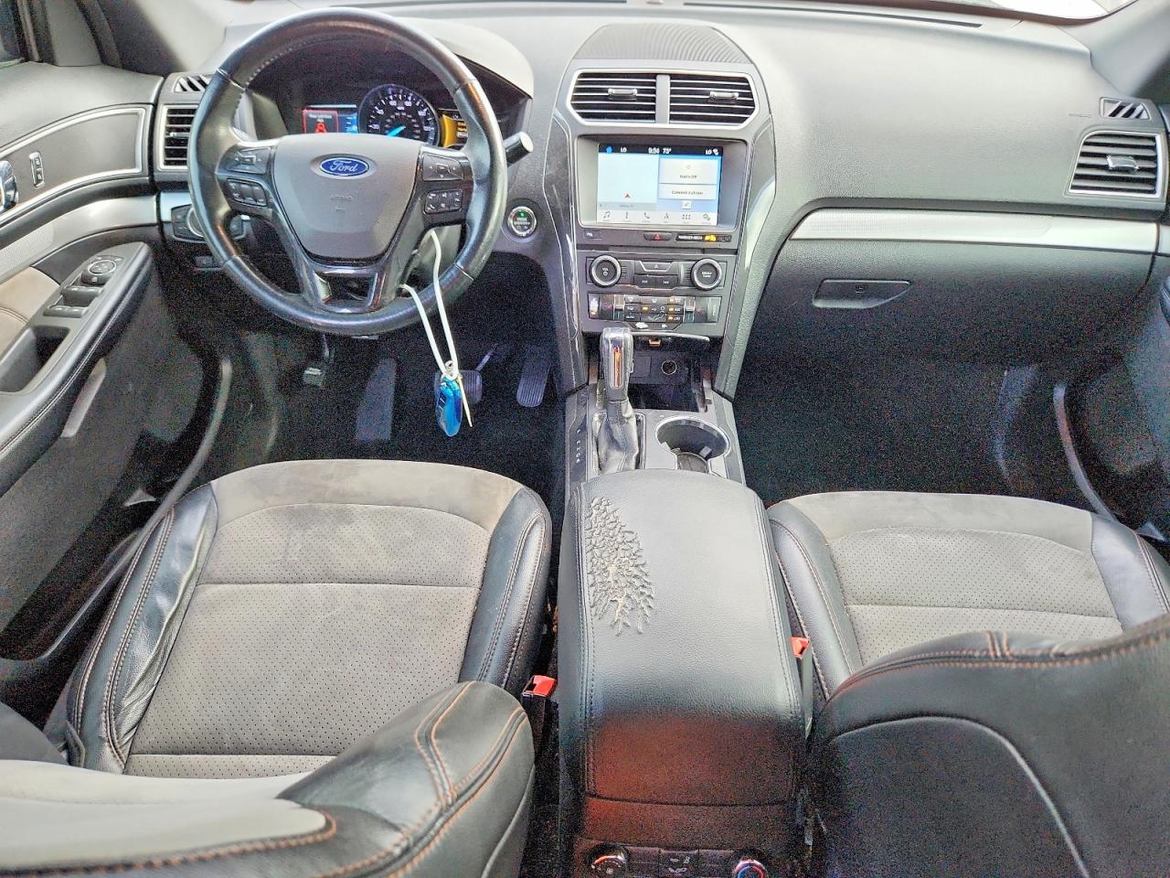 2017 FORD EXPLORER XLT photo 22