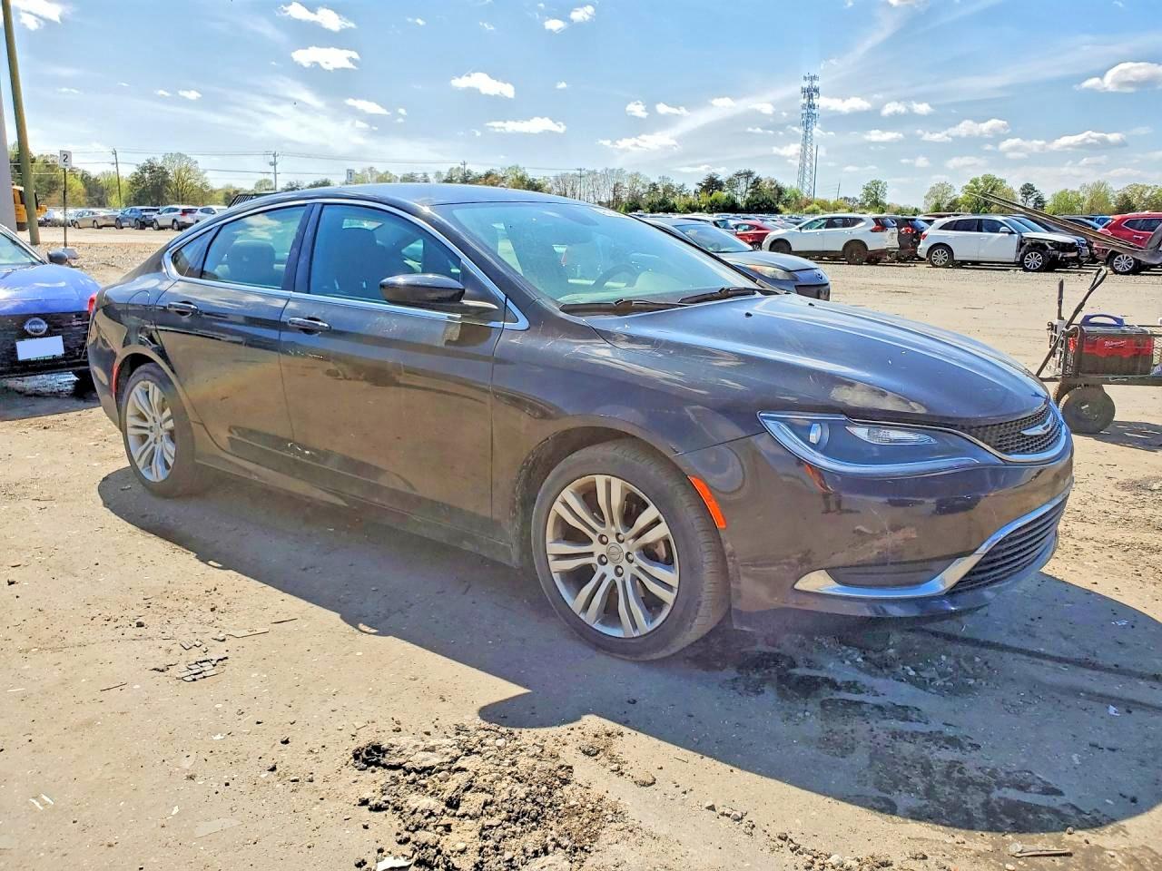2015 CHRYSLER 200 LIMITED photo 10
