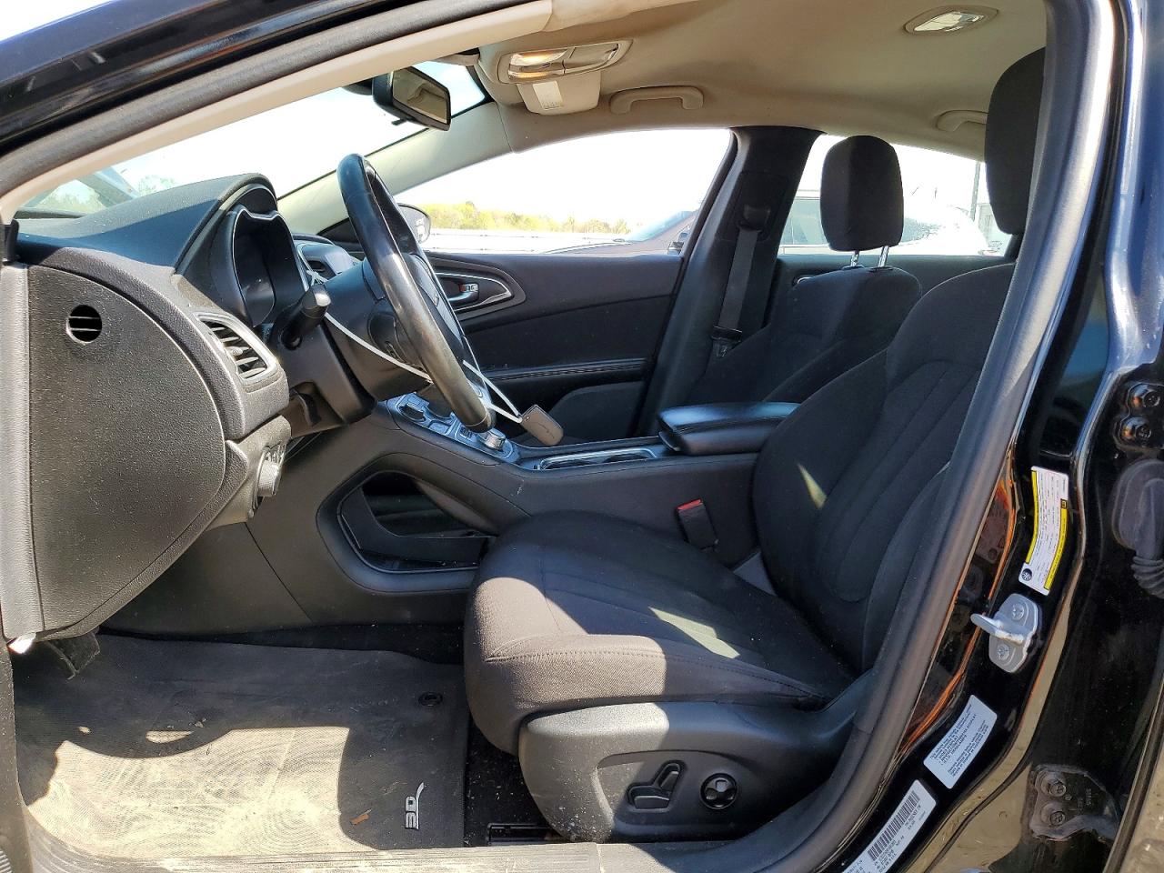 2015 CHRYSLER 200 LIMITED photo 19