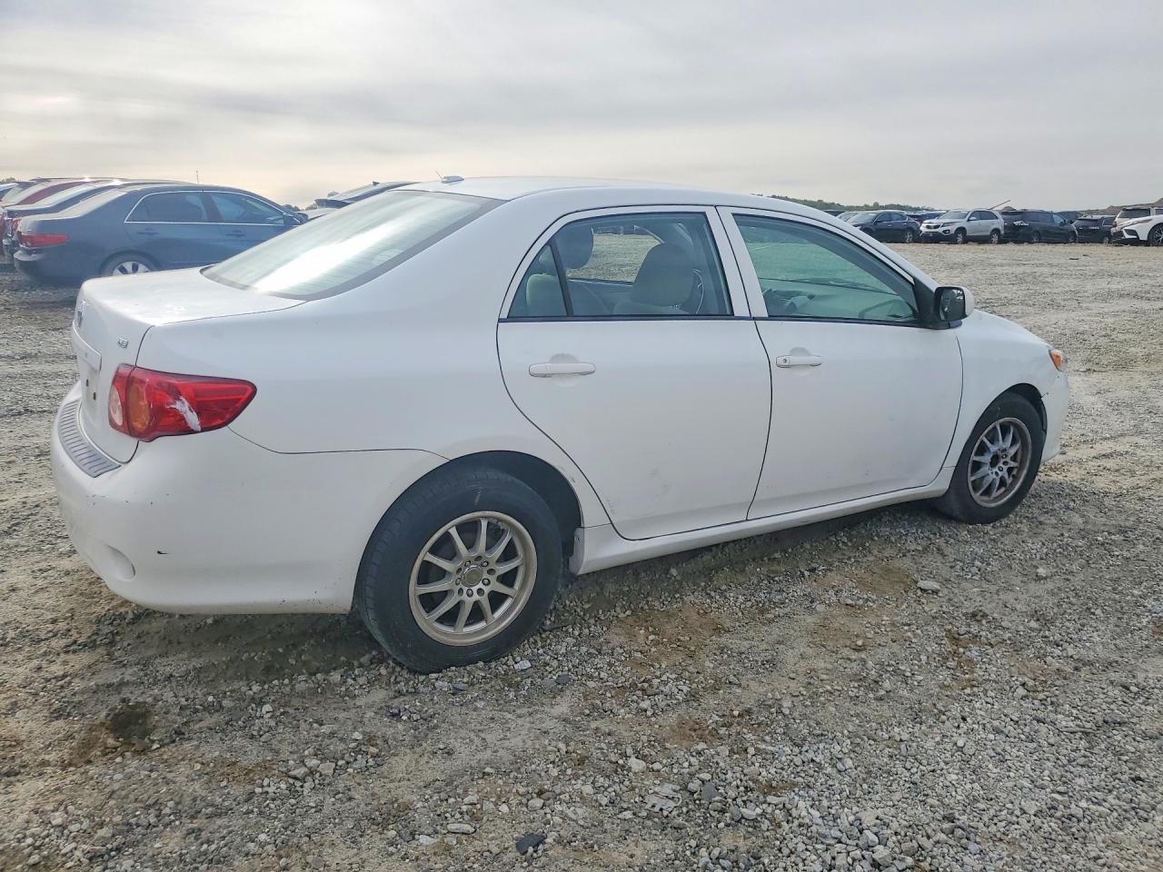 2009 TOYOTA COROLLA LE photo 7
