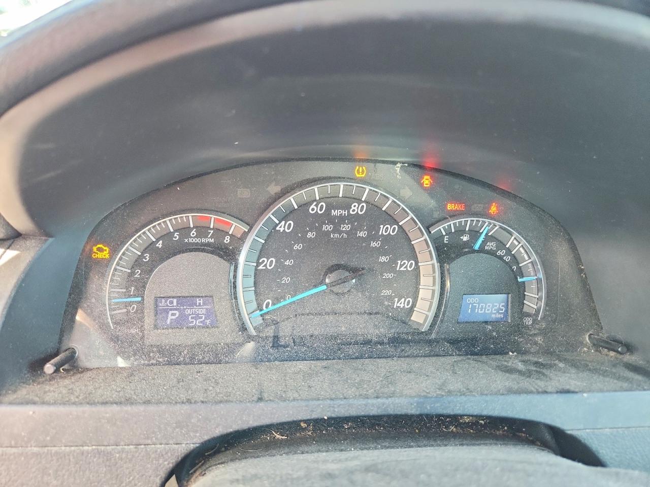 2014 TOYOTA CAMRY SE photo 17