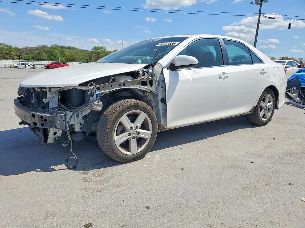 2014 TOYOTA CAMRY