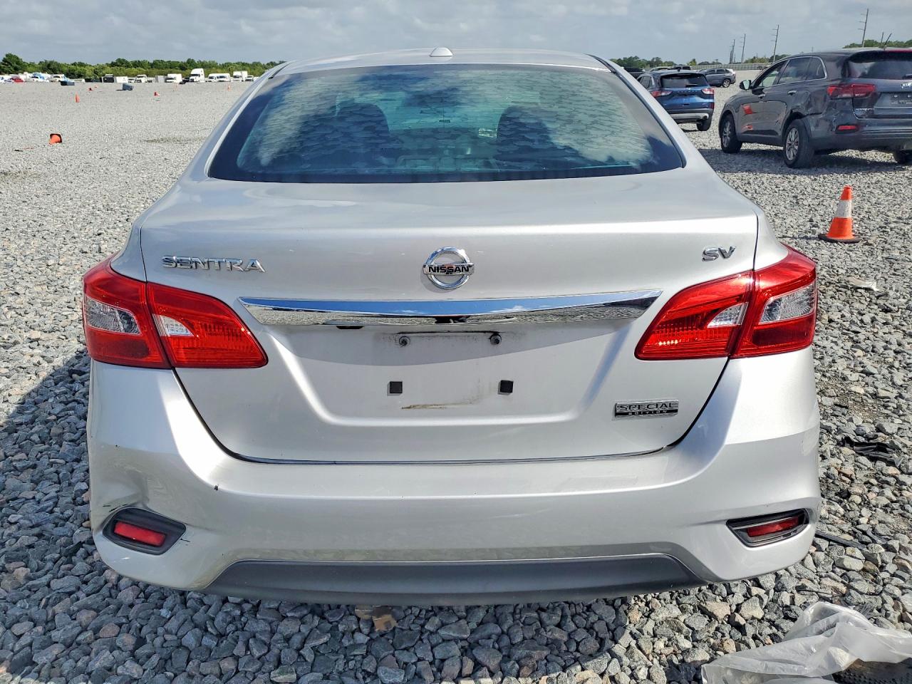 2019 NISSAN SENTRA SV photo 6