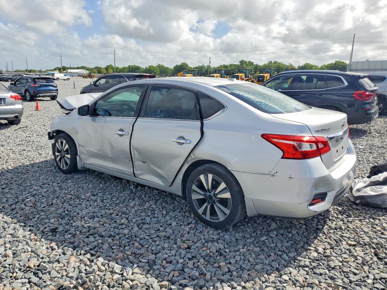 2019 NISSAN SENTRA SV photo 2