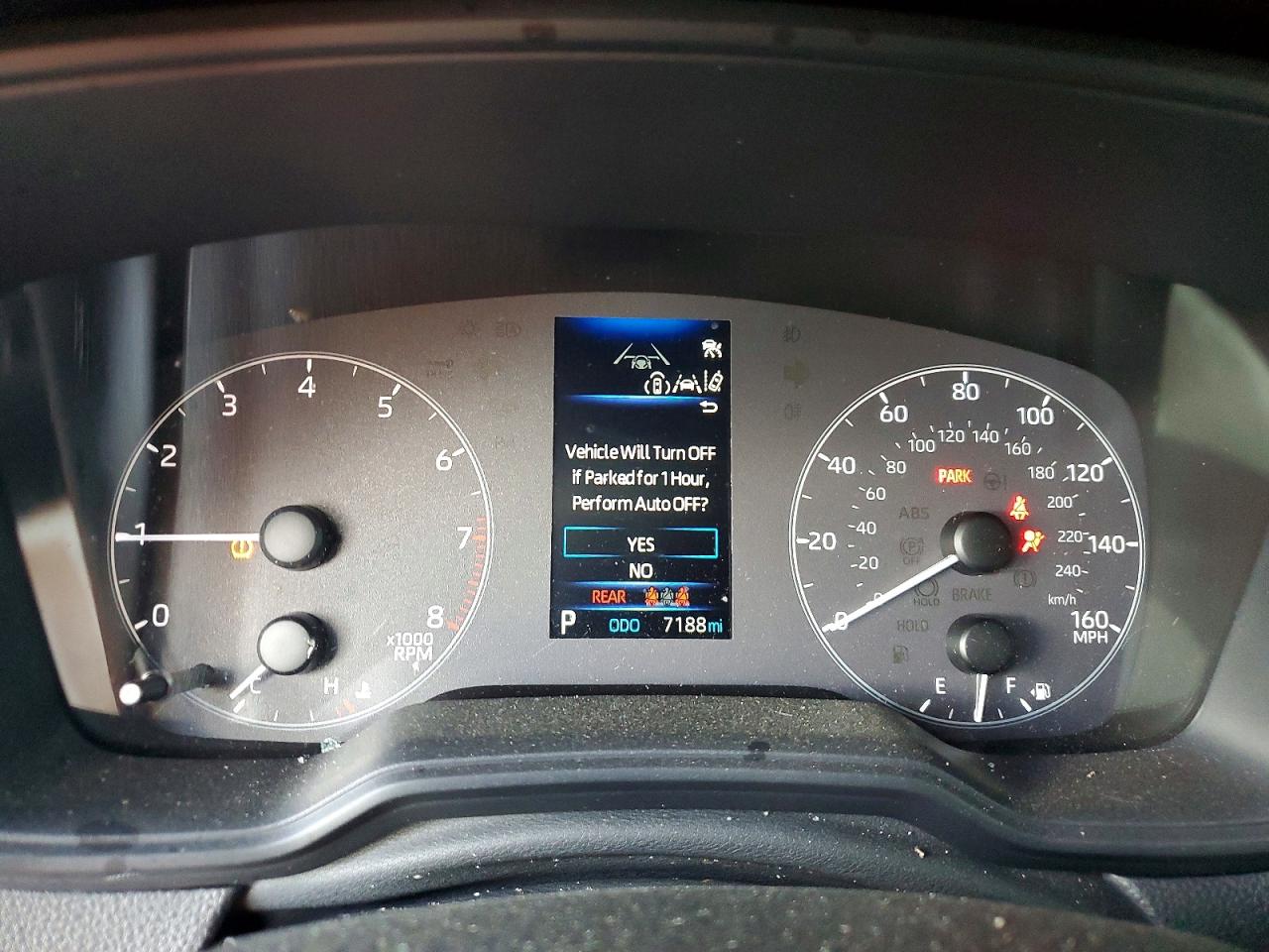 2025 TOYOTA COROLLA CROSS LE photo 25