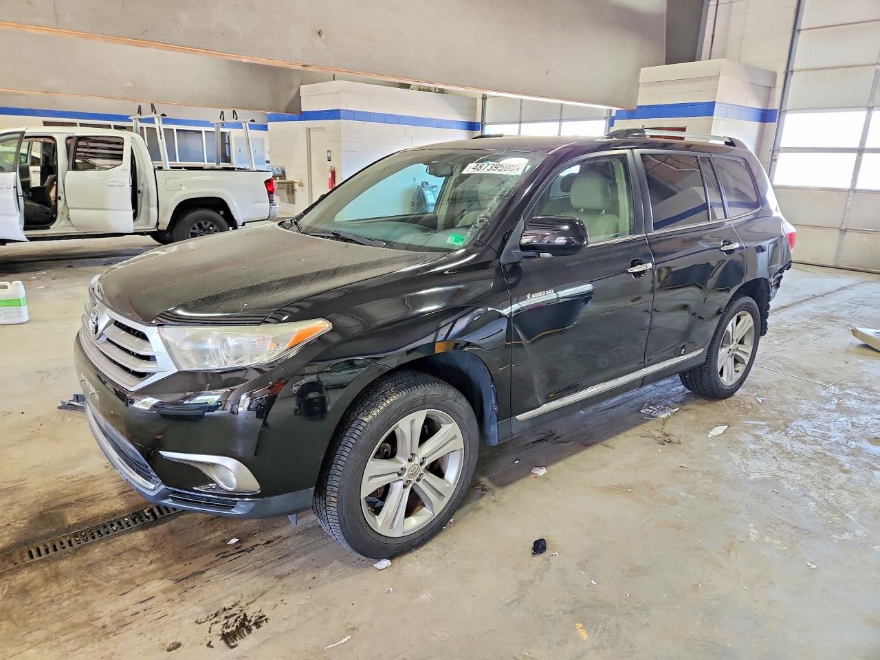 2013 TOYOTA HIGHLANDER