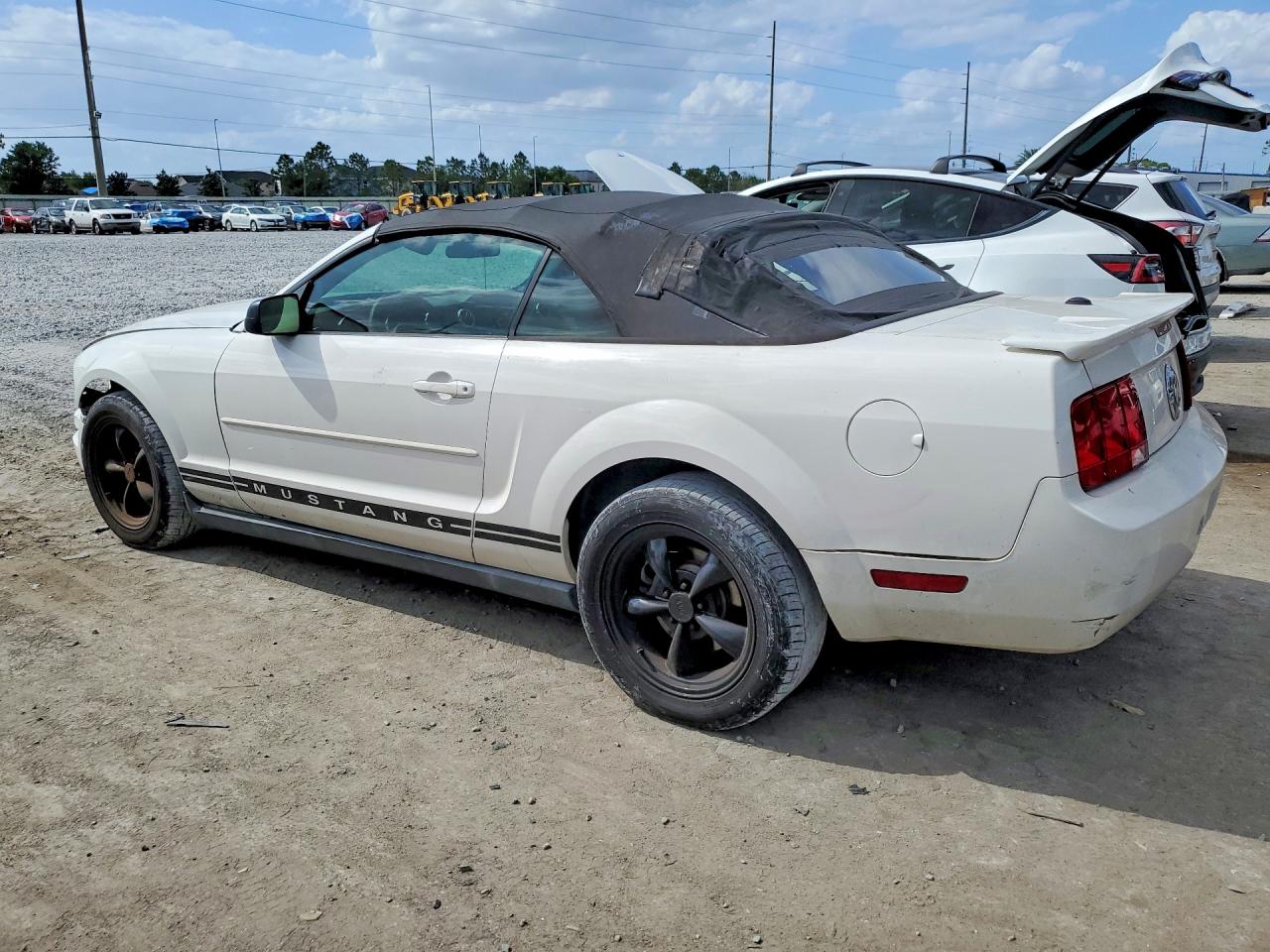 2007 FORD MUSTANG photo 4