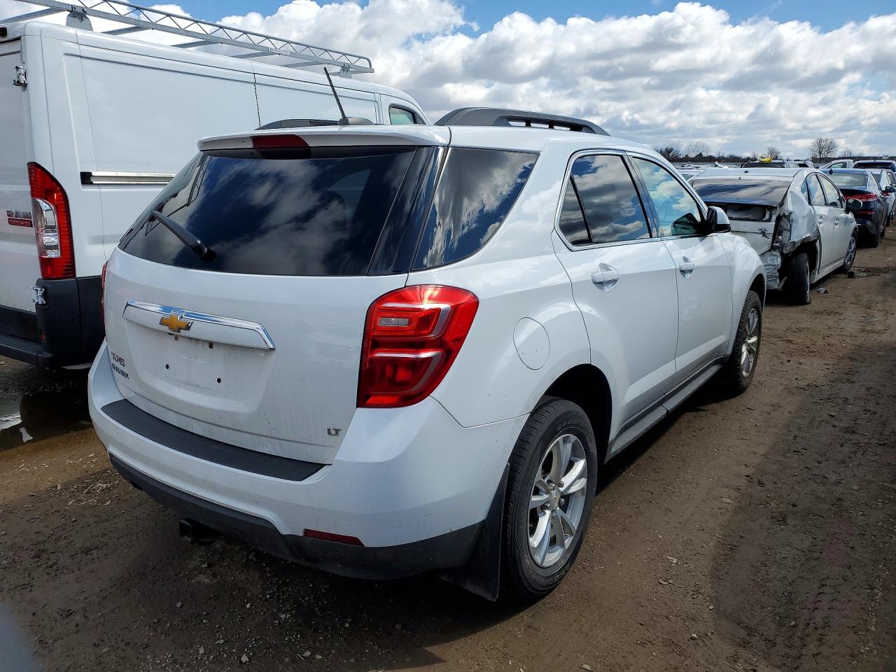 2017 CHEVROLET EQUINOX LT photo 5
