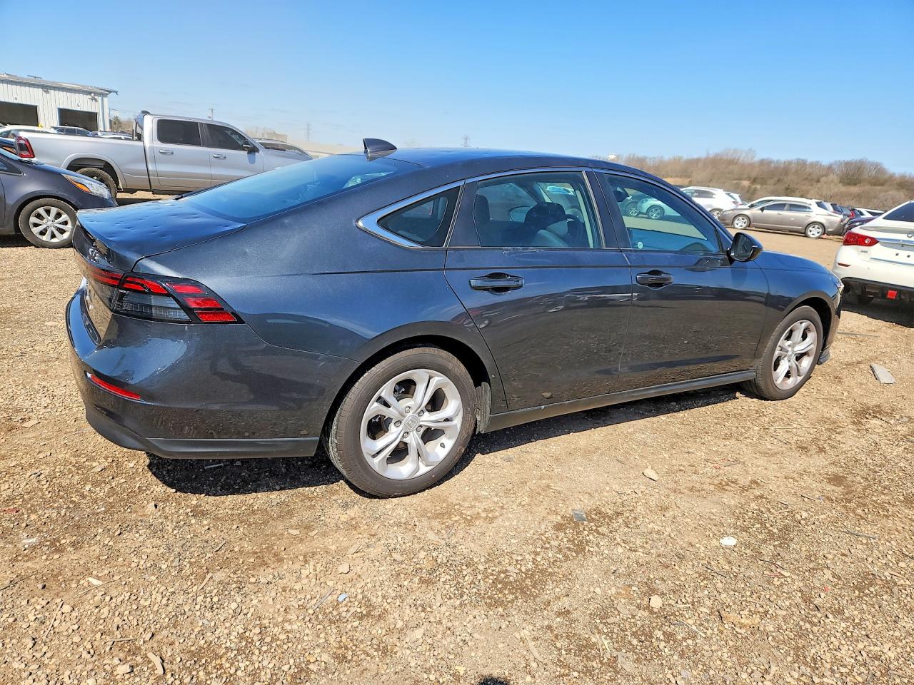 2025 HONDA ACCORD LX photo 5