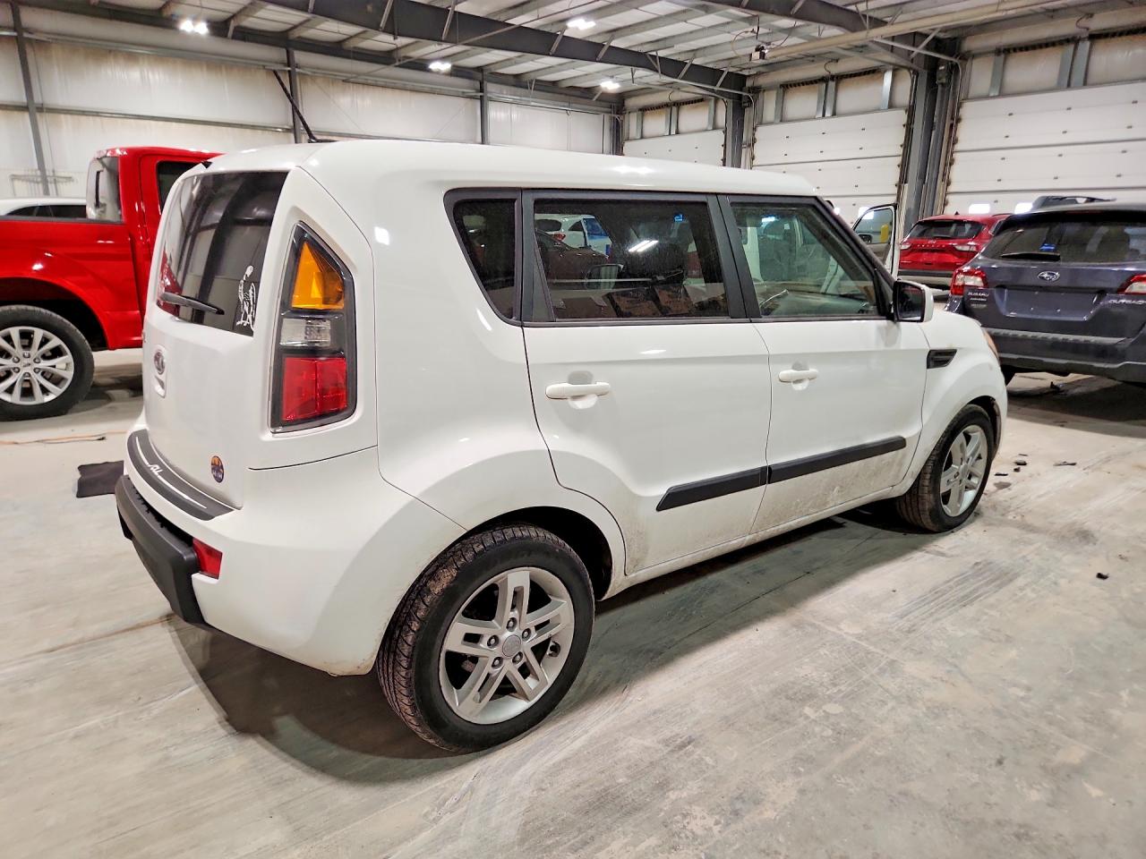 2011 KIA SOUL + photo 3