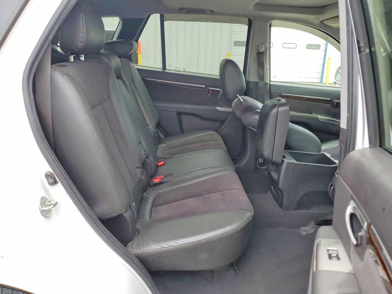2011 HYUNDAI SANTA FE SE photo 21