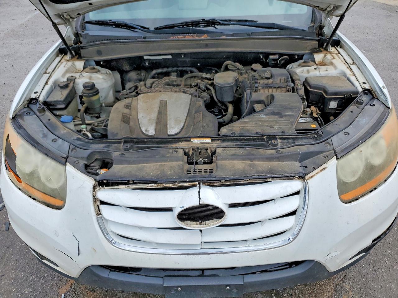 2011 HYUNDAI SANTA FE SE photo 23