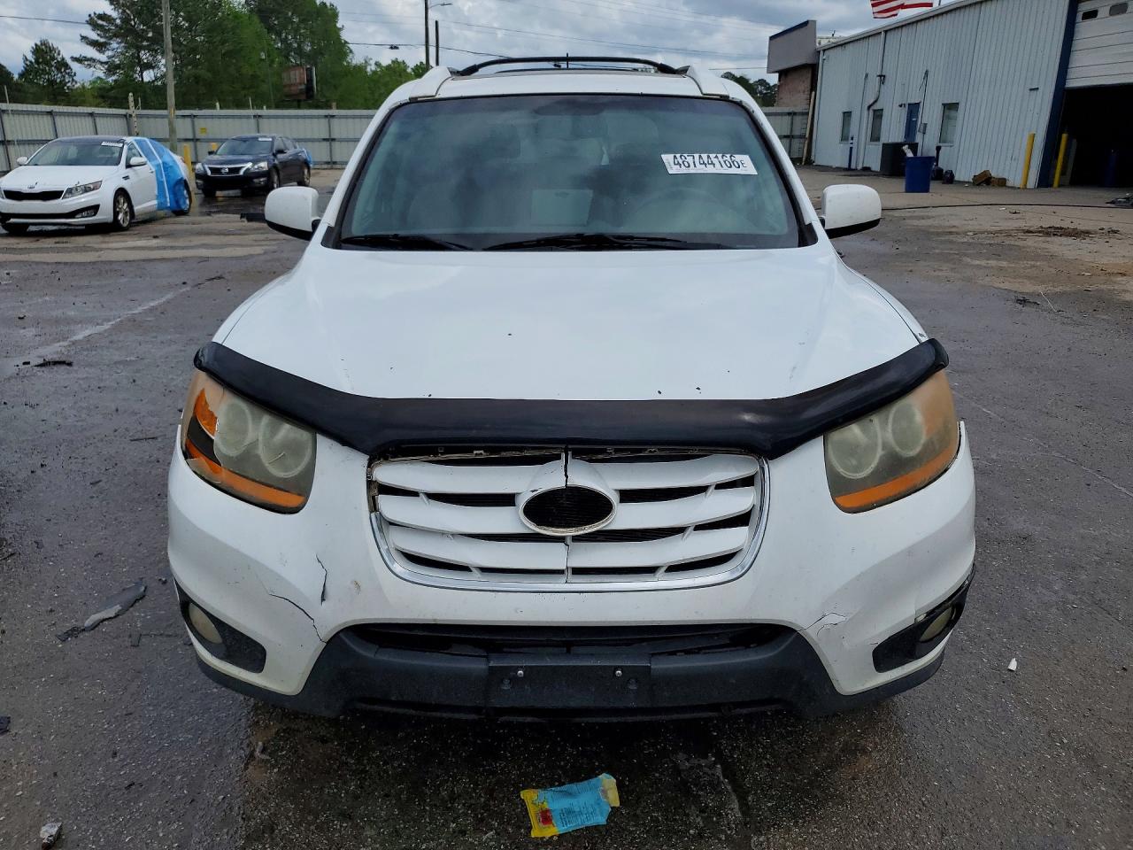 2011 HYUNDAI SANTA FE SE photo 9