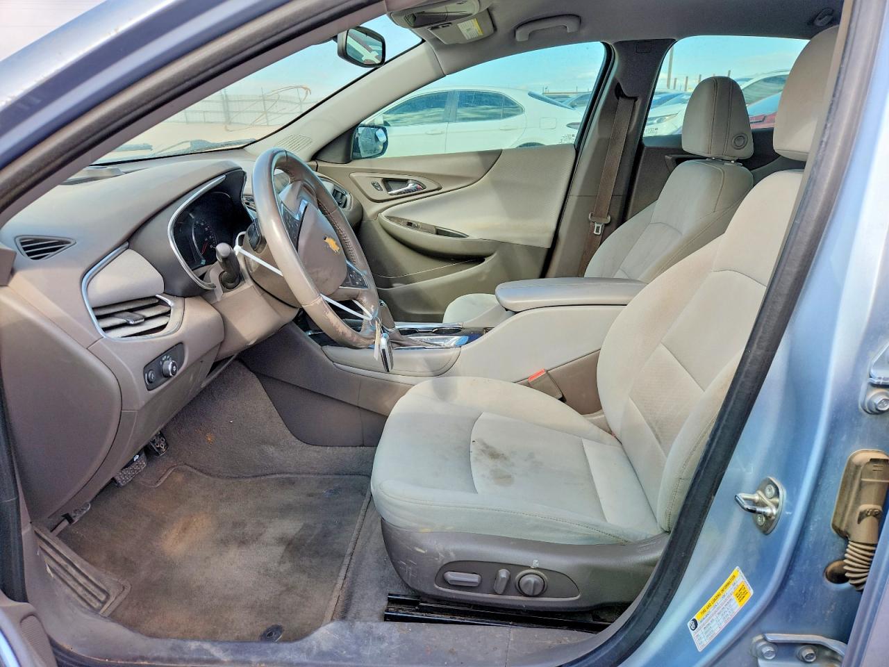 2017 CHEVROLET MALIBU LT photo 13