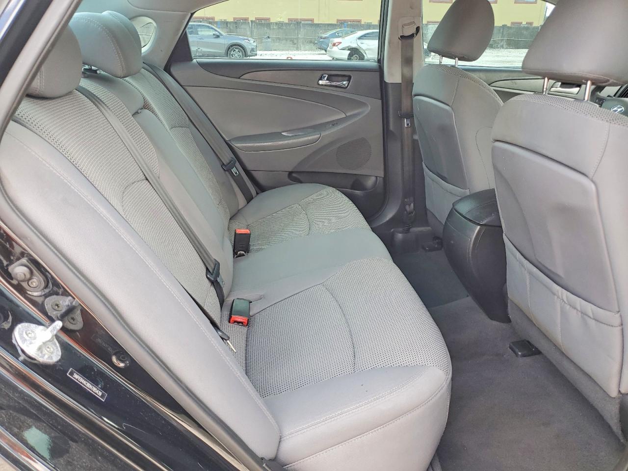 2013 HYUNDAI SONATA GLS photo 19