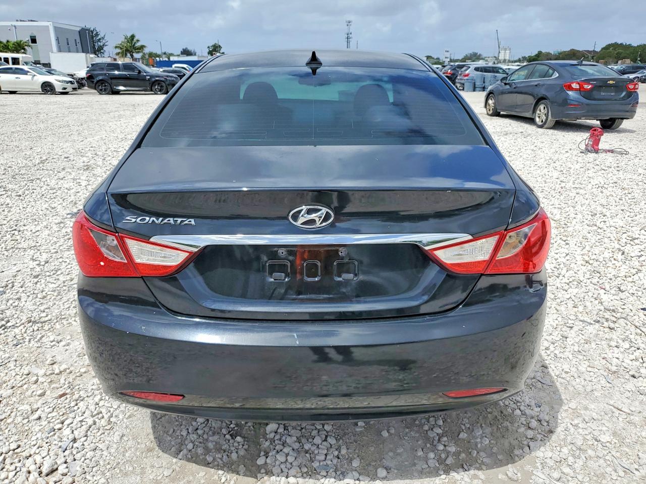 2013 HYUNDAI SONATA GLS photo 11