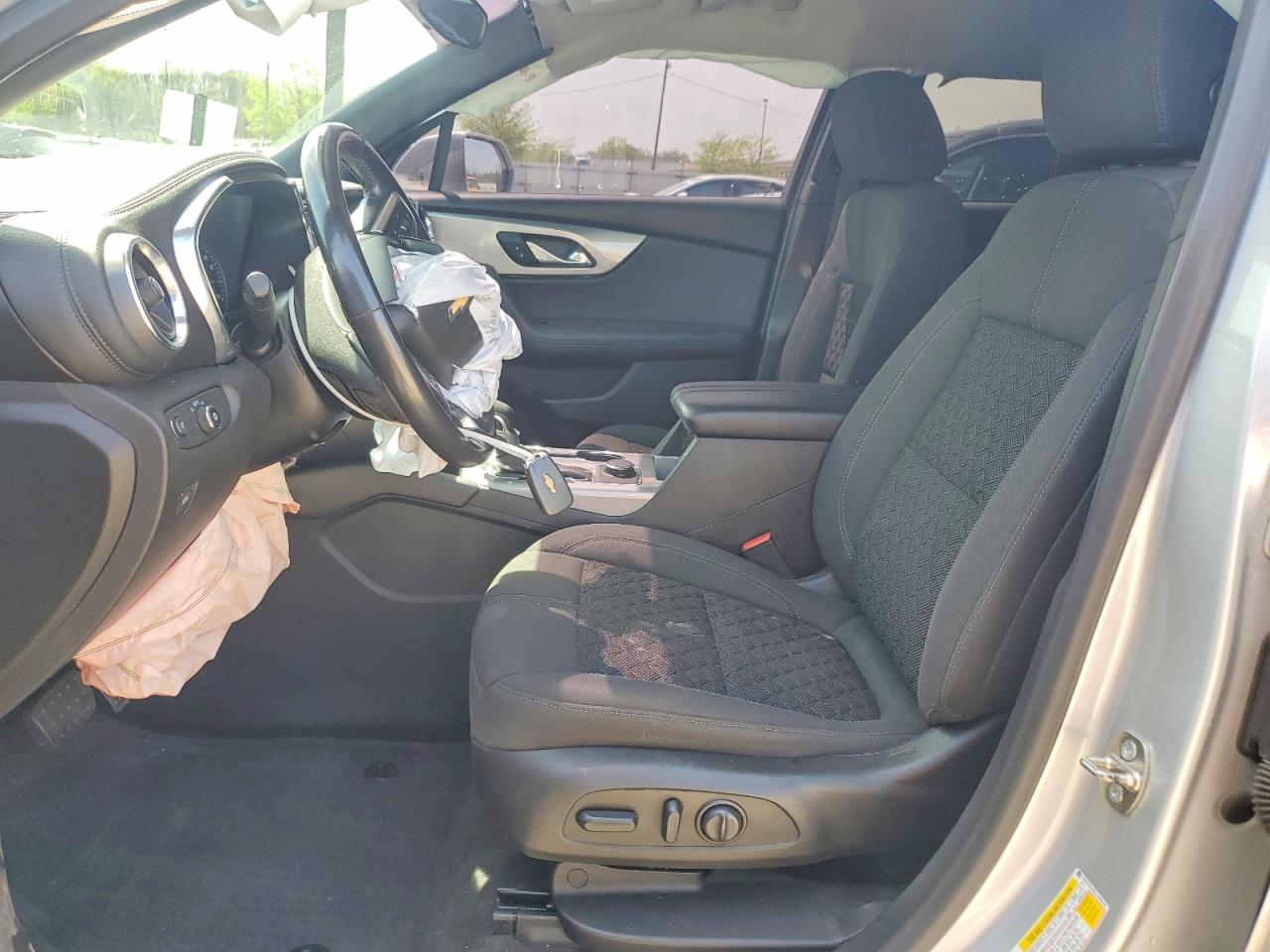 2020 CHEVROLET BLAZER 2LT photo 13