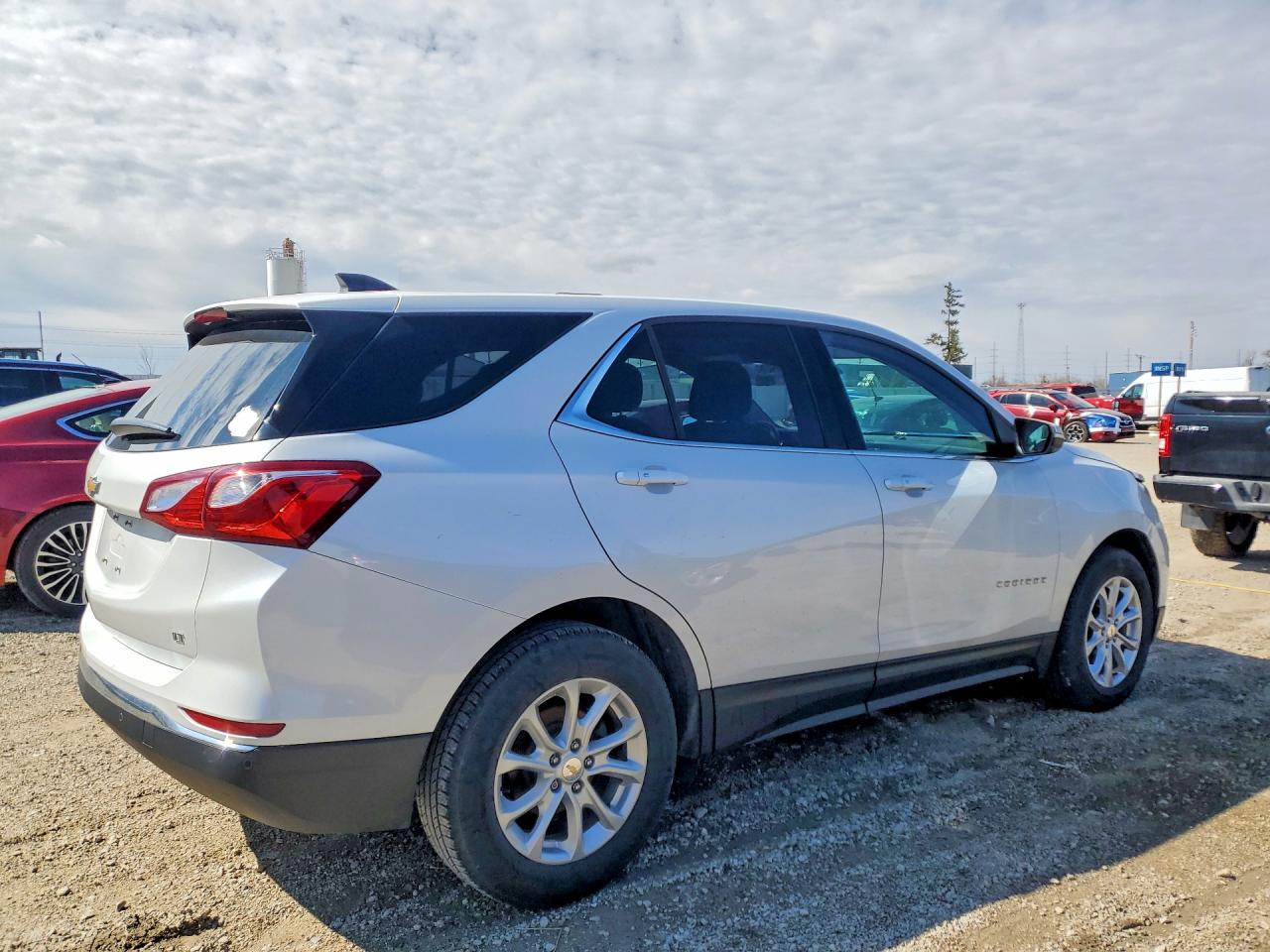 2018 CHEVROLET EQUINOX LT photo 3