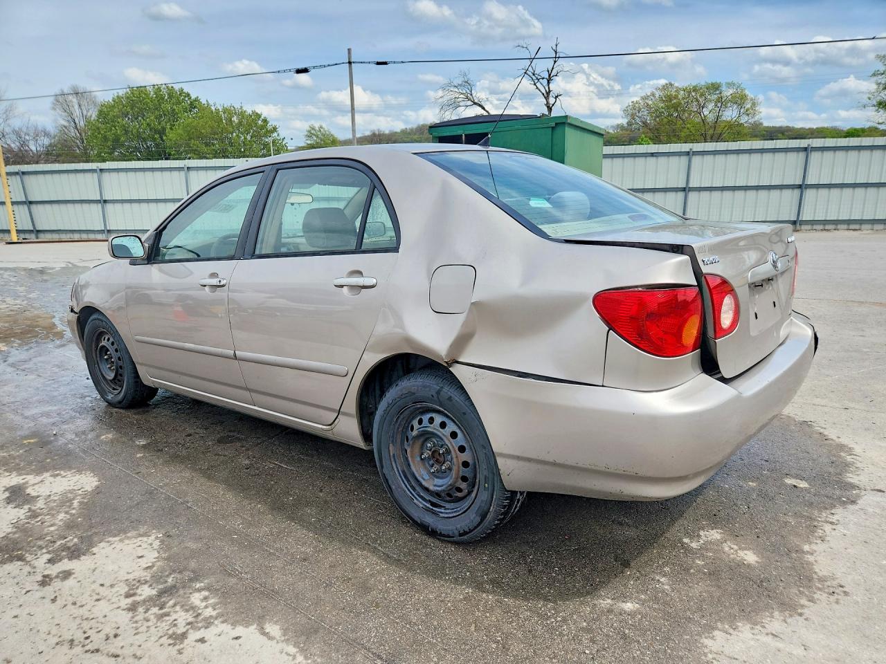 2003 TOYOTA COROLLA LE photo 2
