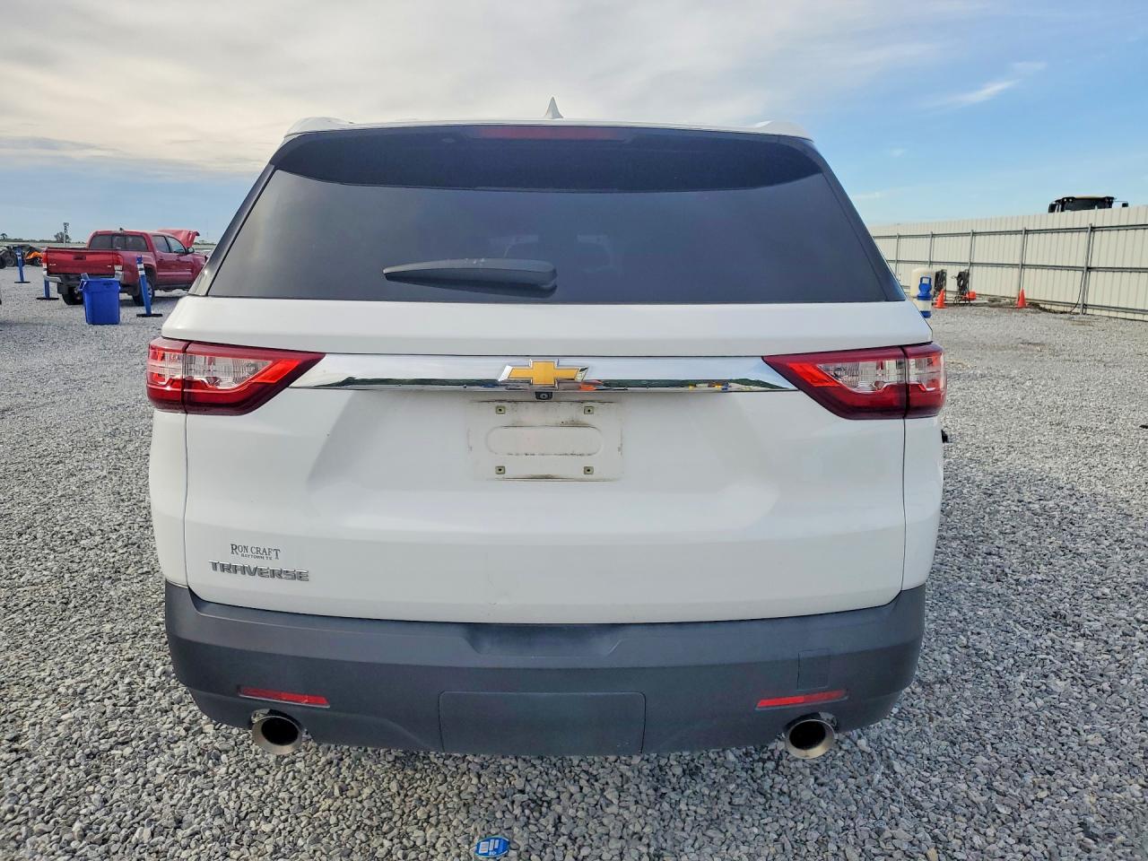 2020 CHEVROLET TRAVERSE LS photo 11