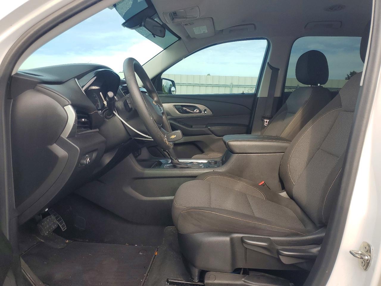 2020 CHEVROLET TRAVERSE LS photo 13