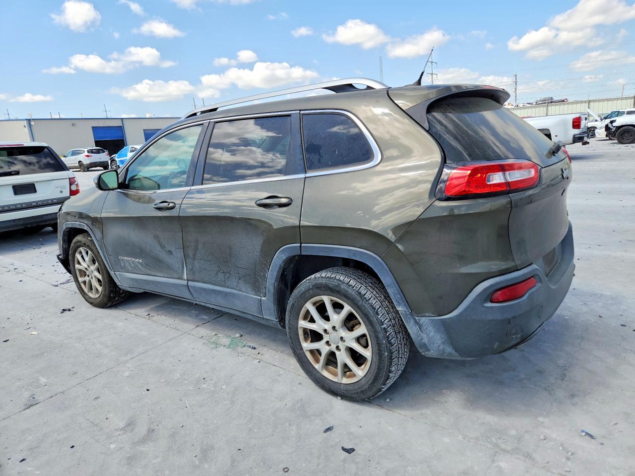 2015 JEEP CHEROKEE LATITUDE photo 2