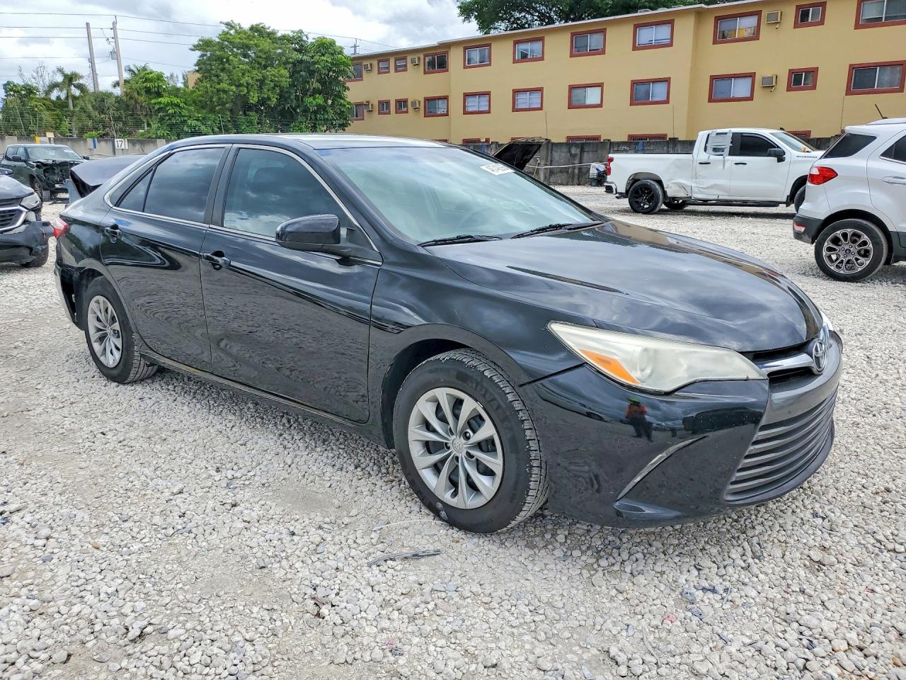 2016 TOYOTA CAMRY LE photo 7