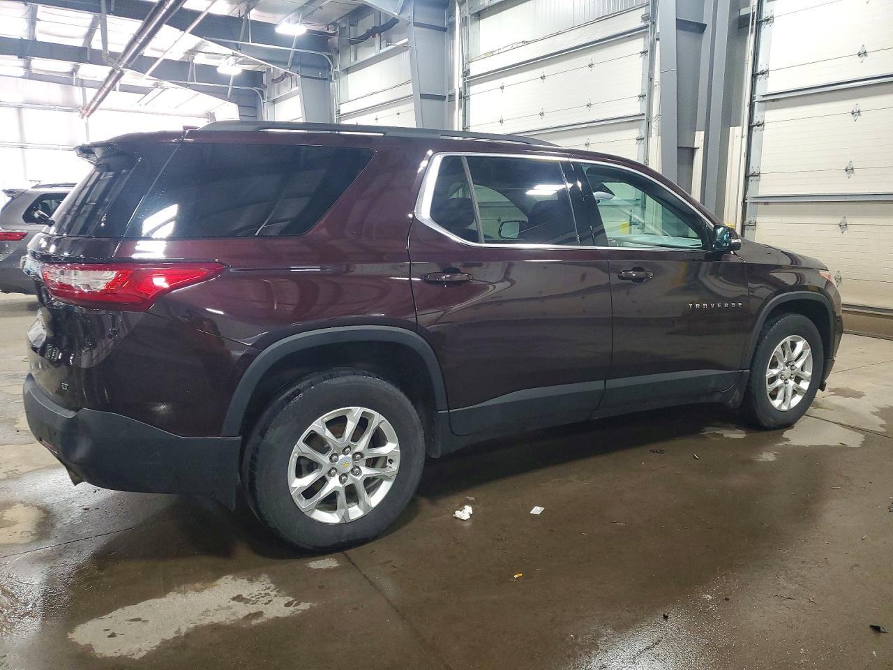 2020 CHEVROLET TRAVERSE LT photo 3
