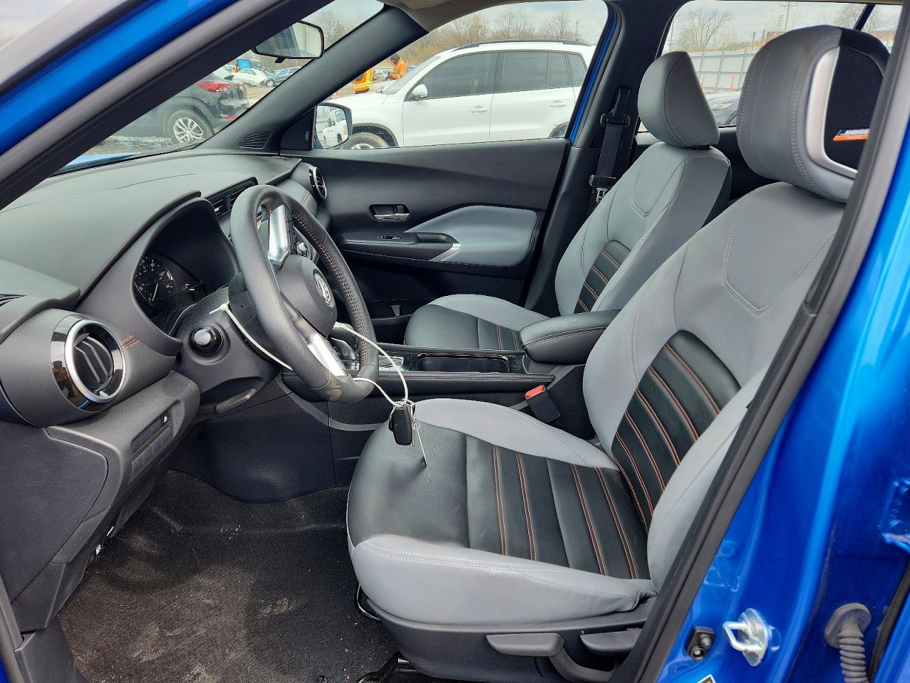 2023 NISSAN KICKS SR photo 7