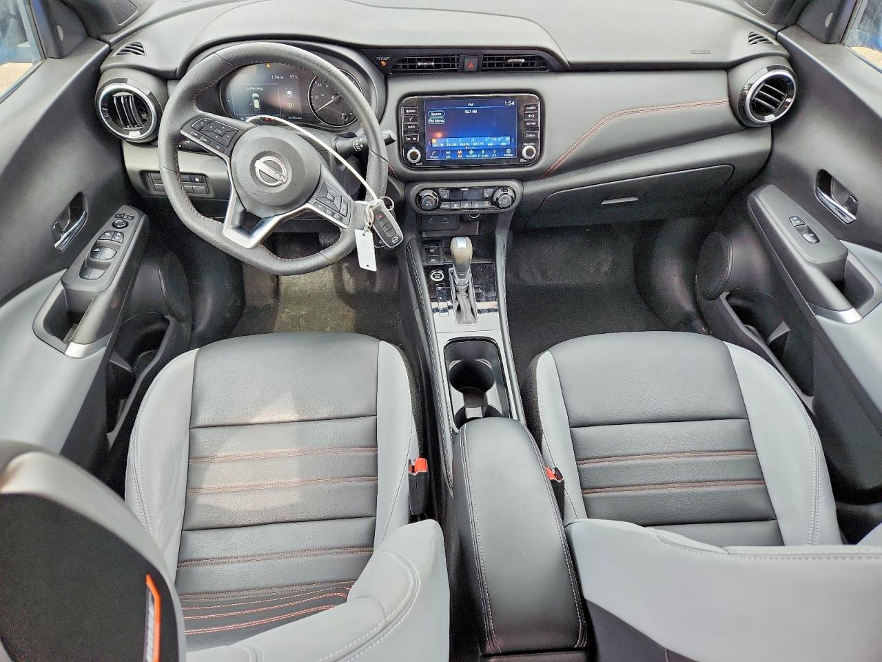 2023 NISSAN KICKS SR photo 8