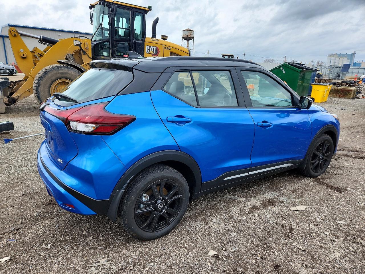2023 NISSAN KICKS SR photo 3