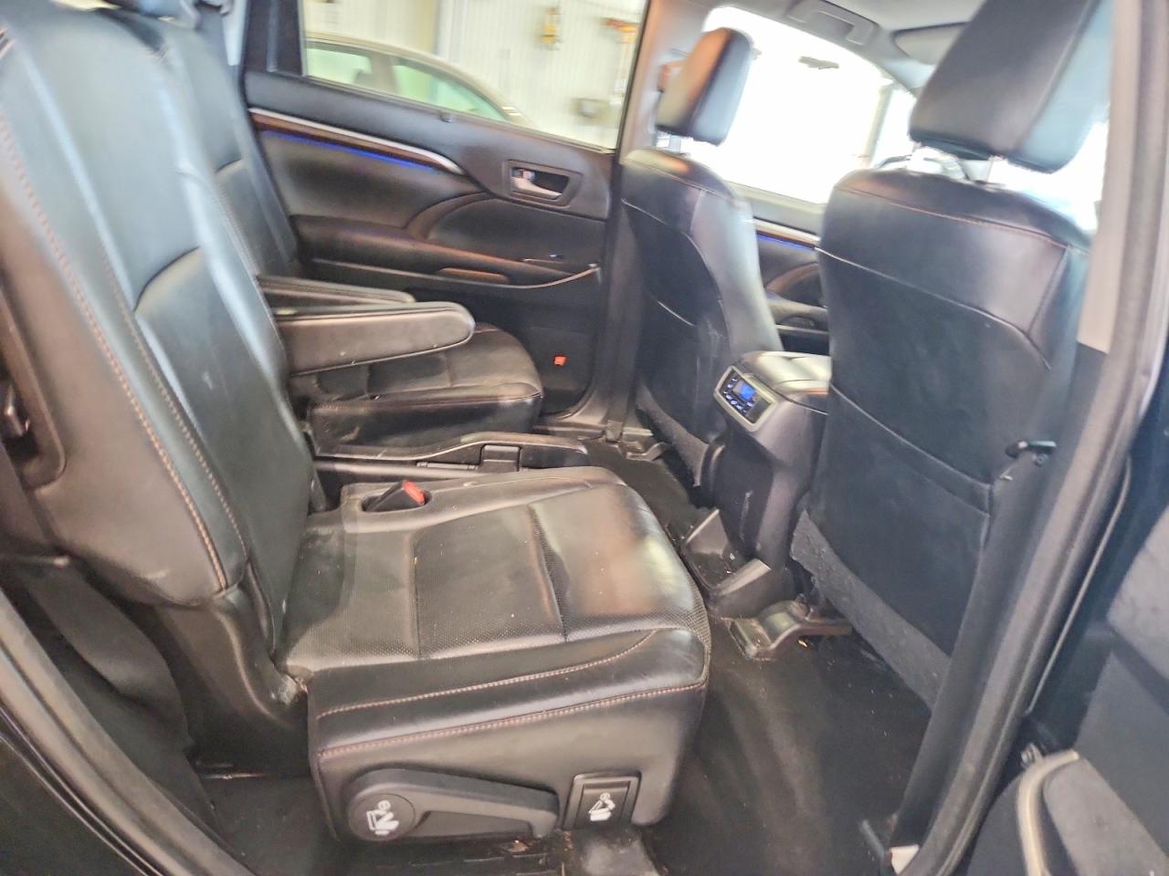 2016 TOYOTA HIGHLANDER LIMITED photo 31