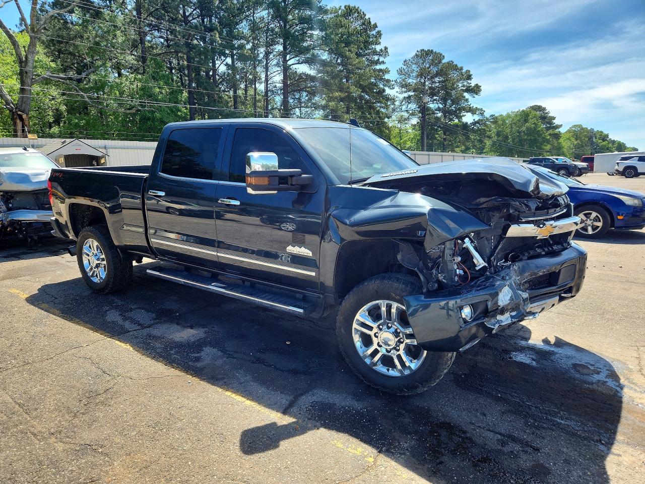 2018 CHEVROLET SILVERADO K2500 HIGH COUNTRY photo 4