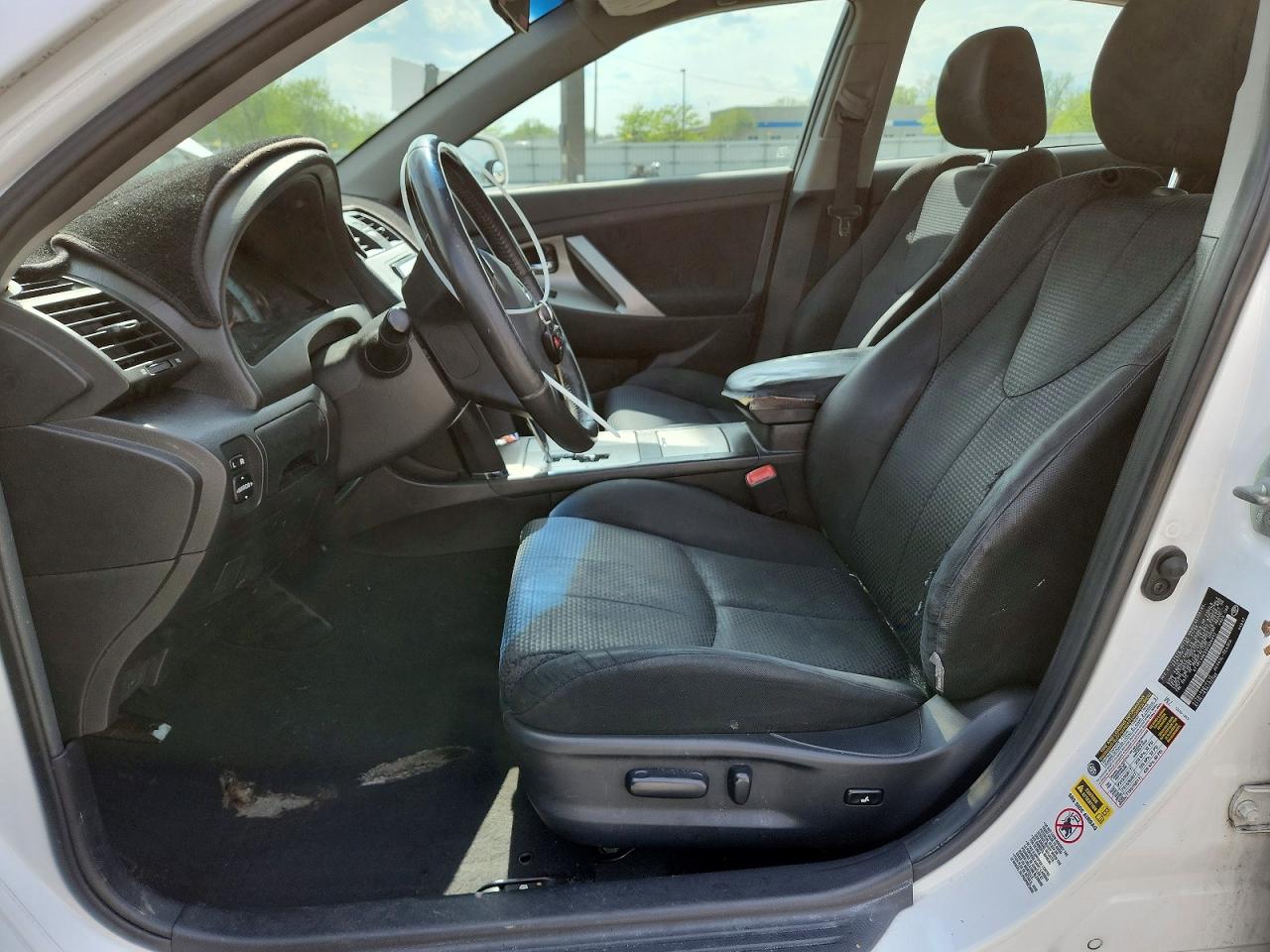 2009 TOYOTA CAMRY SE photo 13