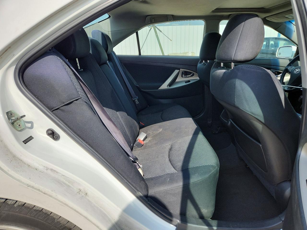 2009 TOYOTA CAMRY SE photo 19