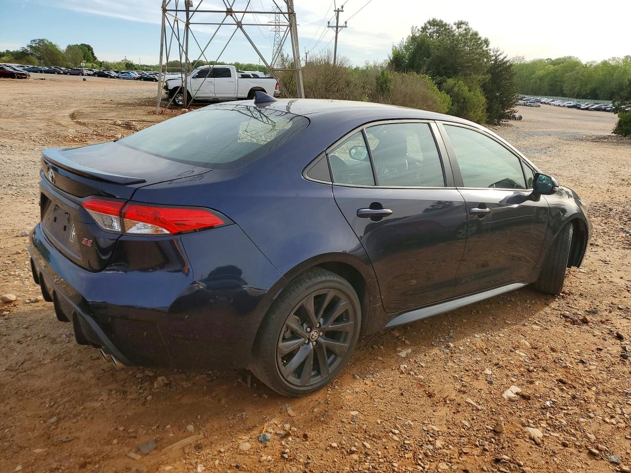 2023 TOYOTA COROLLA SE photo 3