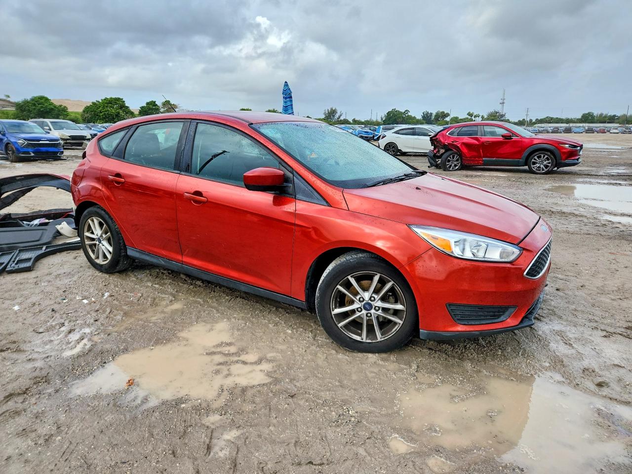 2018 FORD FOCUS SE photo 7