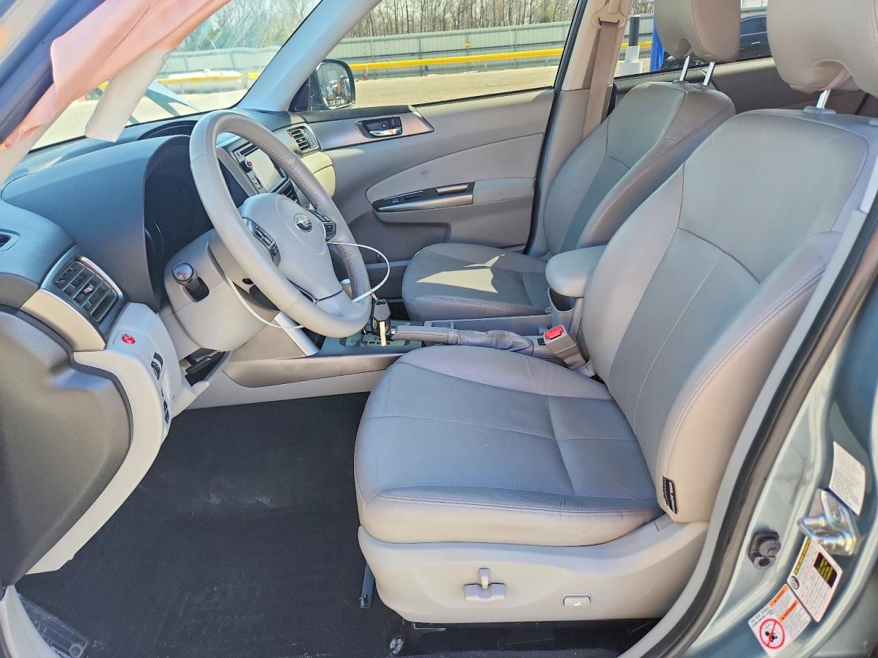 2013 SUBARU FORESTER TOURING photo 13