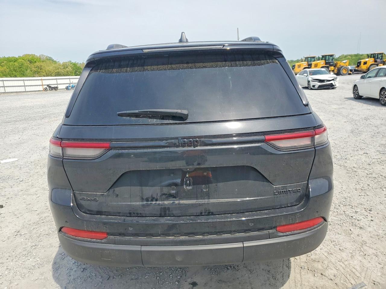 2024 JEEP GRAND CHEROKEE LIMITED photo 11