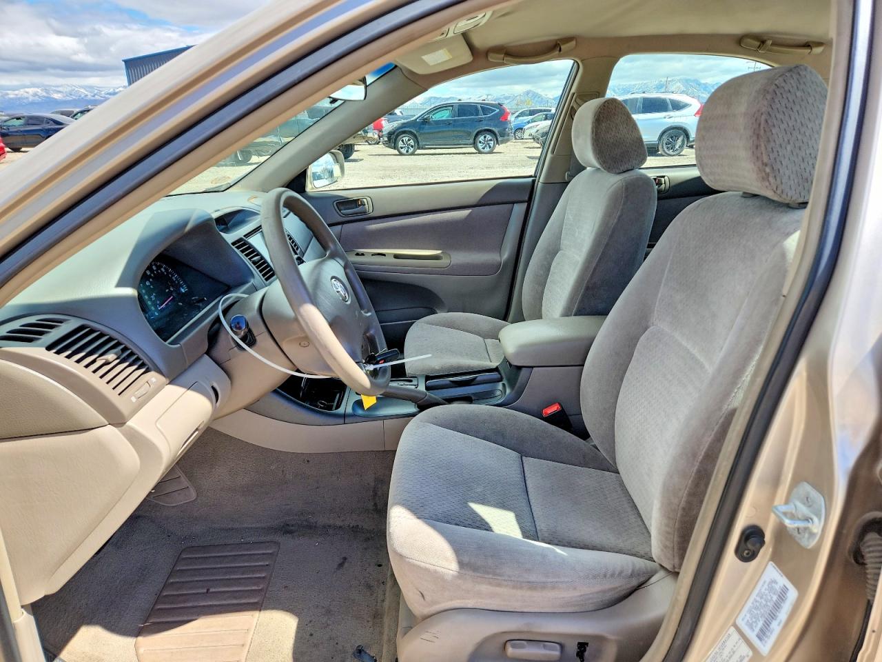 2002 TOYOTA CAMRY LE photo 13