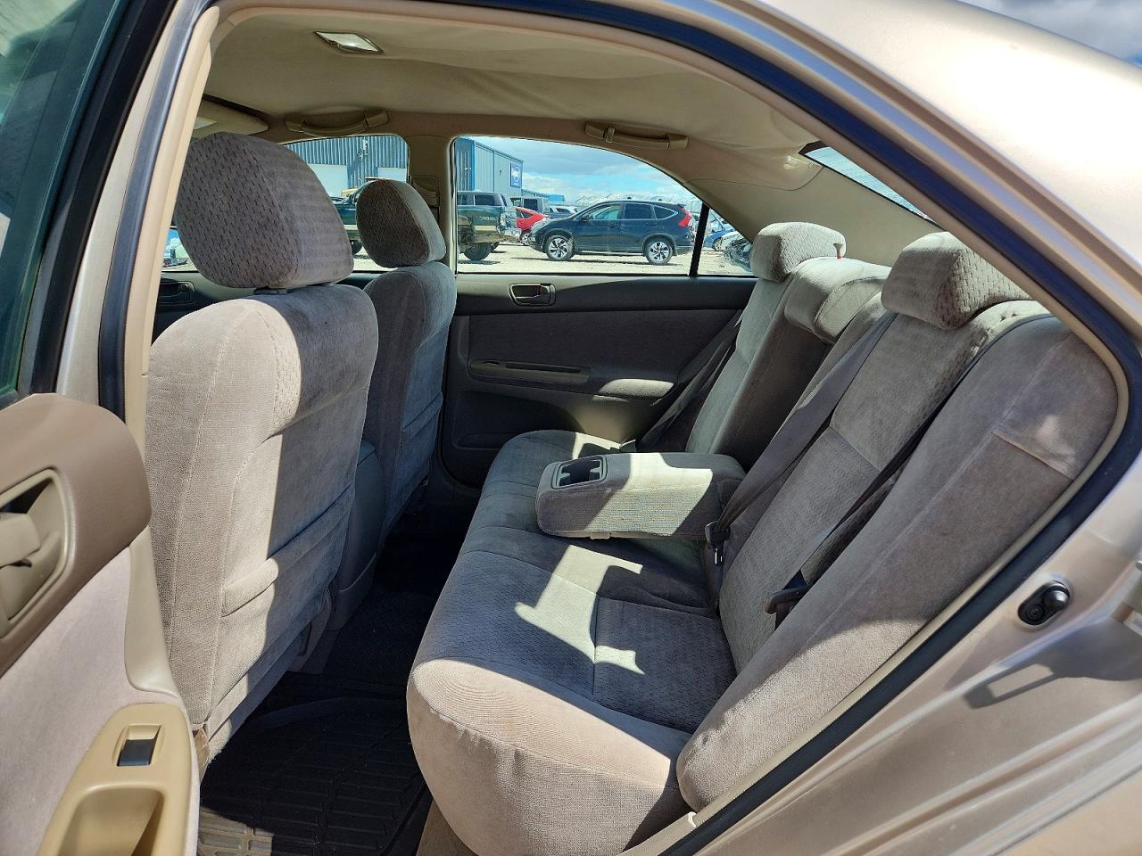 2002 TOYOTA CAMRY LE photo 19