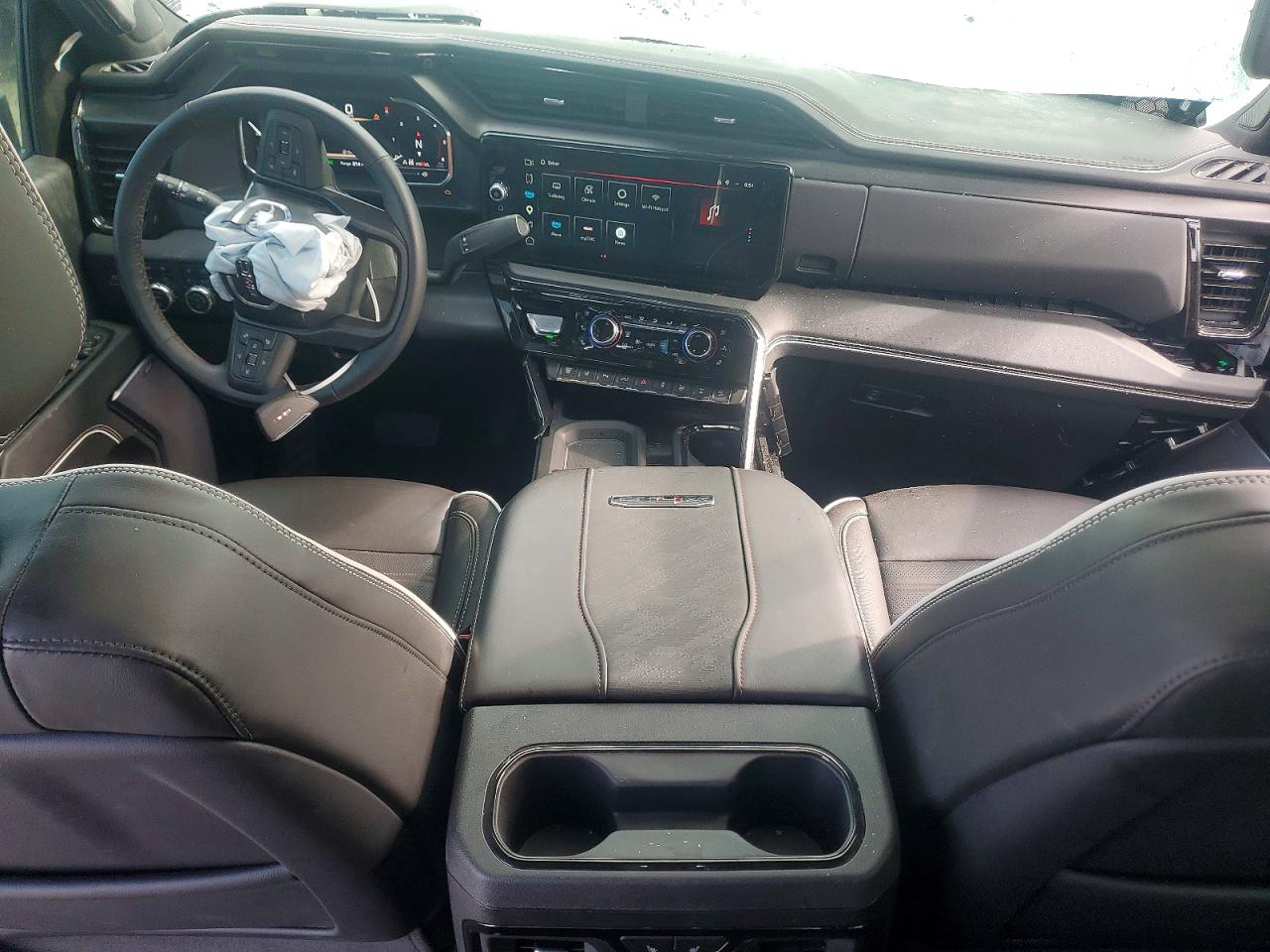2025 GMC SIERRA2500 photo 8