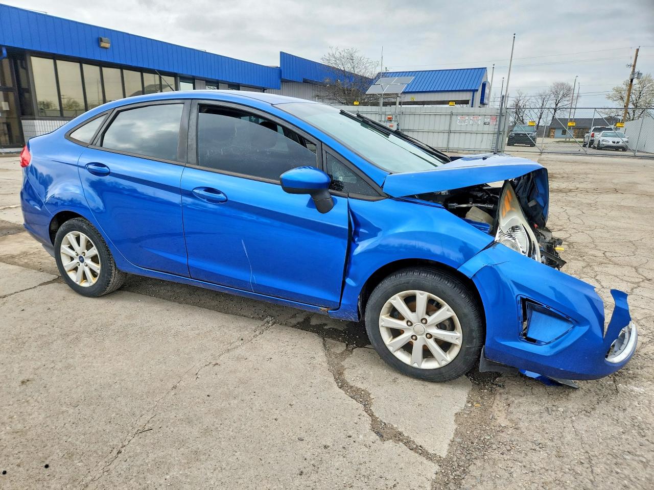 2011 FORD FIESTA SE photo 4