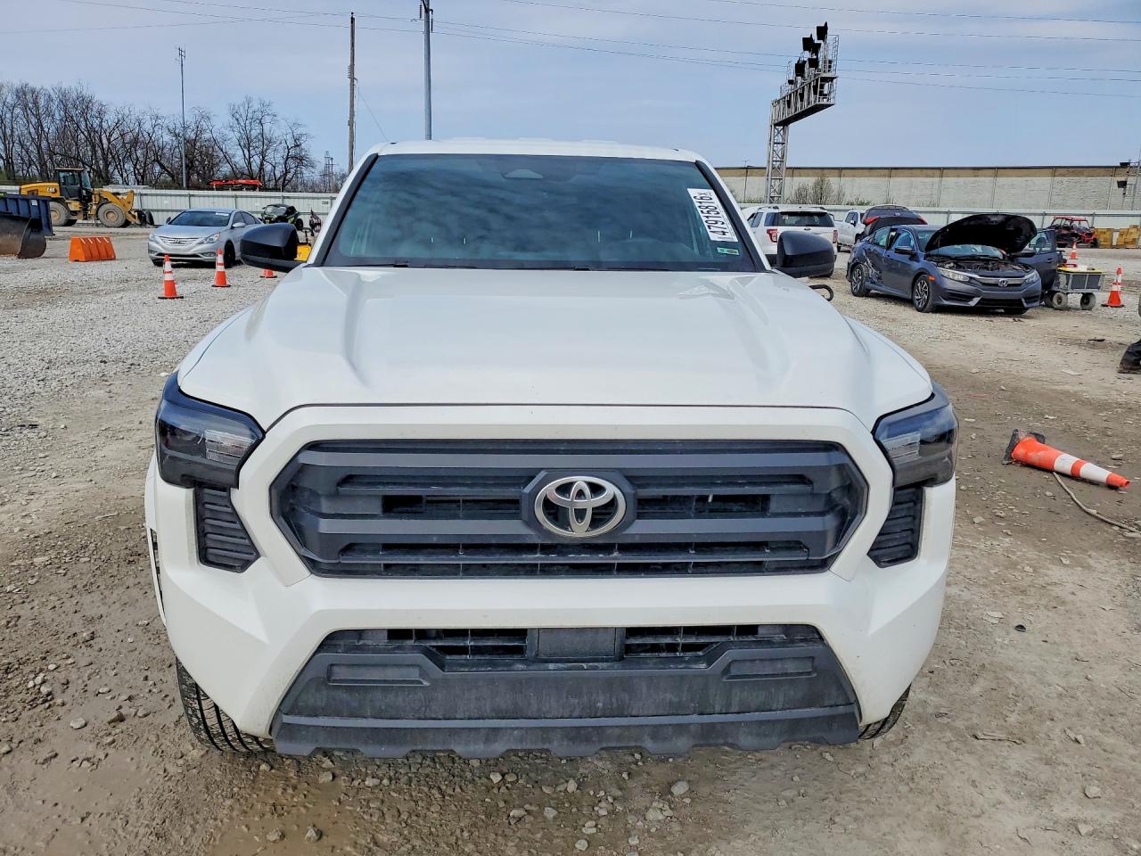 2024 TOYOTA TACOMA photo 9
