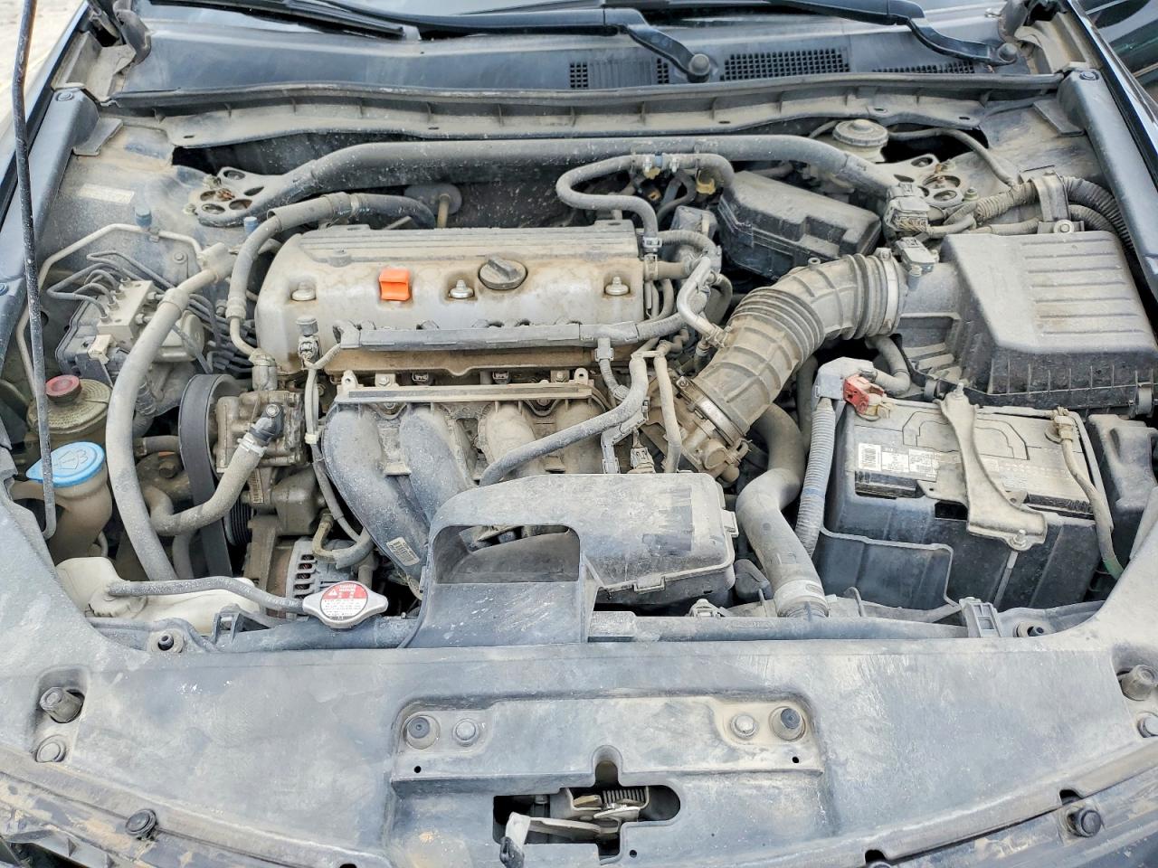 2011 HONDA ACCORD LX-S photo 21