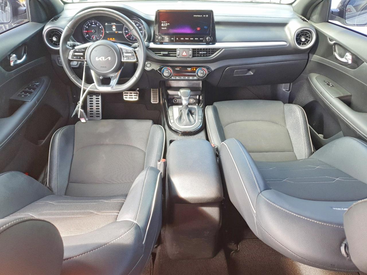 2024 KIA FORTE GT-LINE photo 8